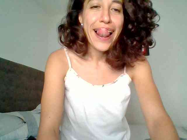 TaniaMarqueza TaniaMarqueza