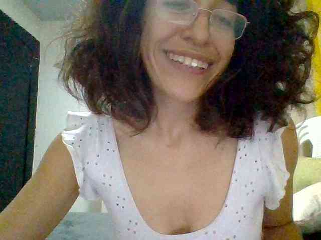 TaniaMarqueza webcam