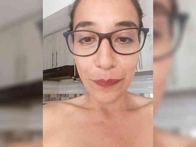 TaniaMarqueza webcam