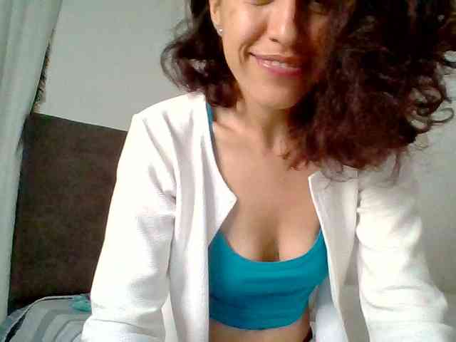 TaniaMarqueza webcam