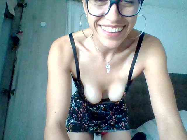 TaniaMarqueza webcam