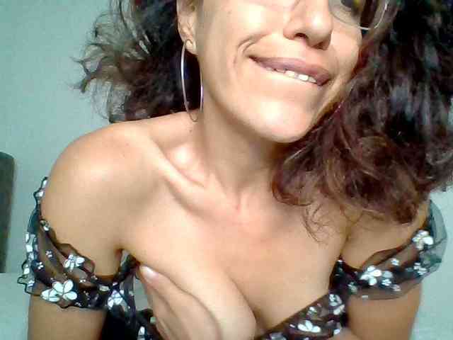 TaniaMarqueza webcam