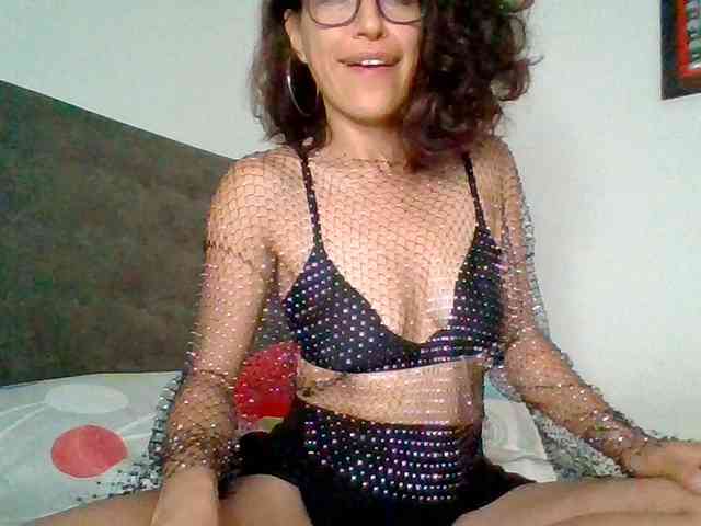 TaniaMarqueza webcam