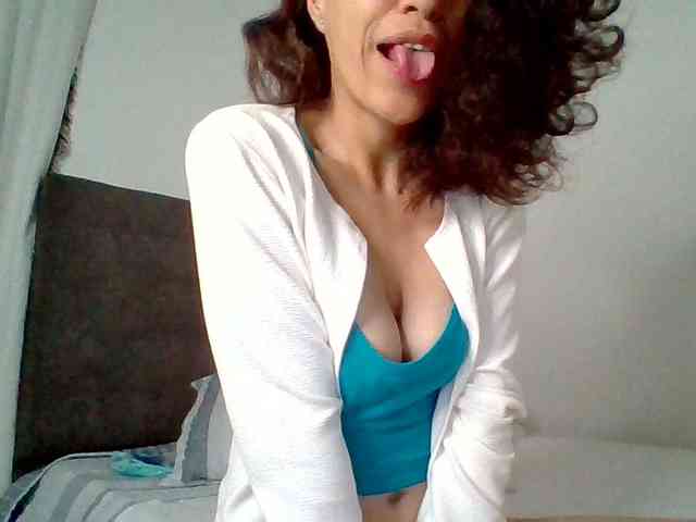 TaniaMarqueza webcam