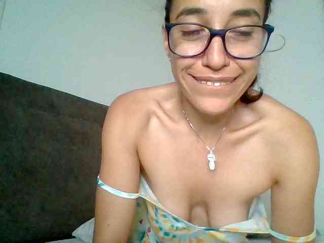 TaniaMarqueza webcam