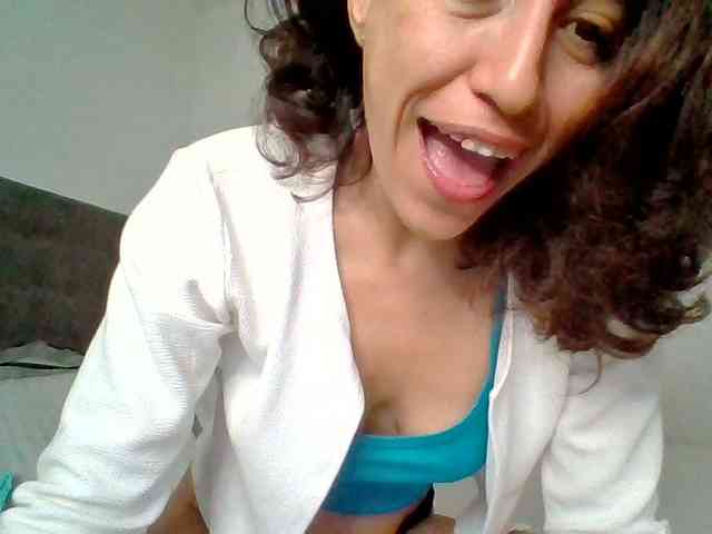 TaniaMarqueza webcam