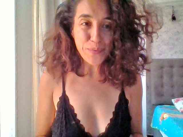 TaniaMarqueza webcam