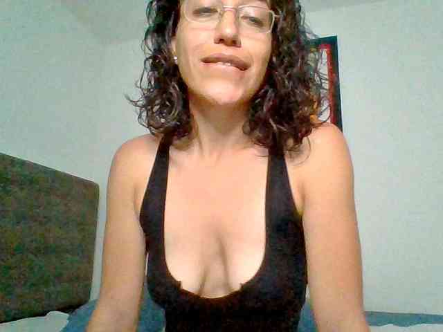 TaniaMarqueza webcam