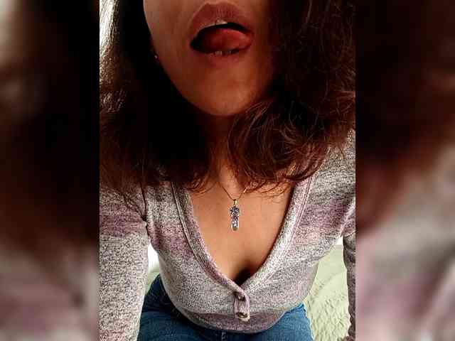 TaniaMarqueza webcam