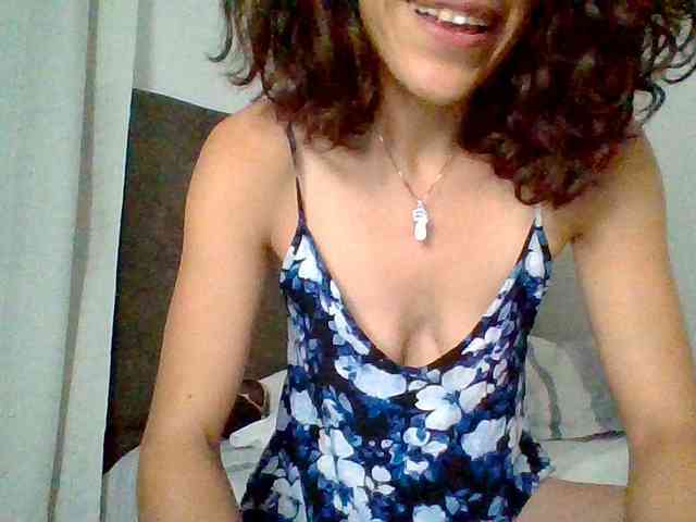 TaniaMarqueza webcam