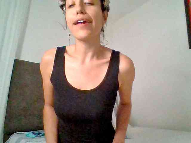 TaniaMarqueza webcam