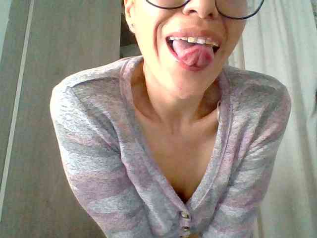 TaniaMarqueza webcam