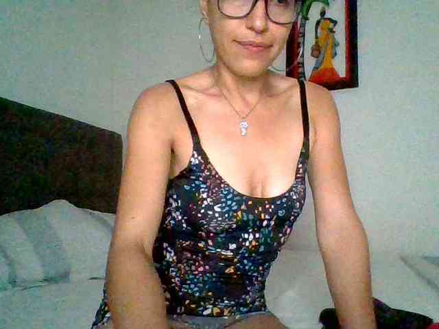 TaniaMarqueza webcam