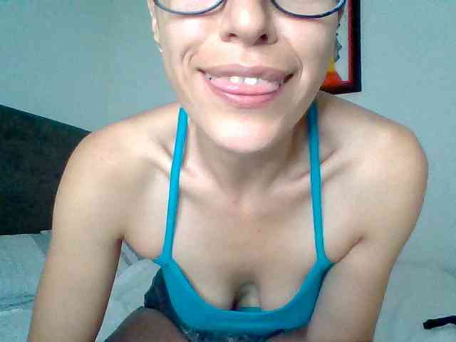 TaniaMarqueza webcam