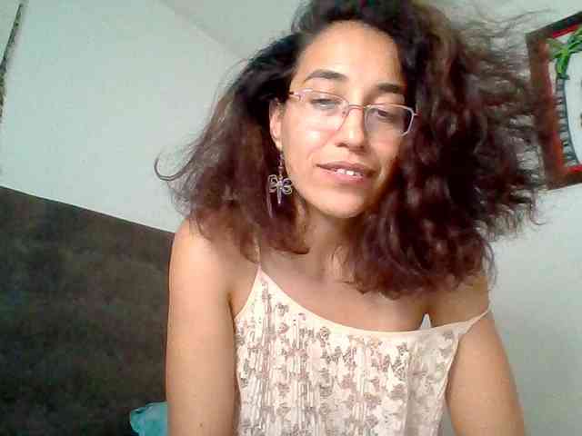 TaniaMarqueza webcam