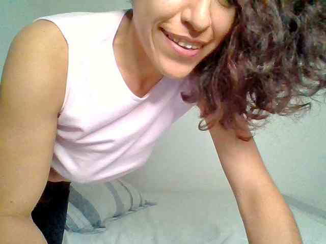 TaniaMarqueza webcam