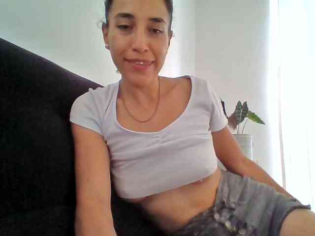 TaniaMarqueza webcam