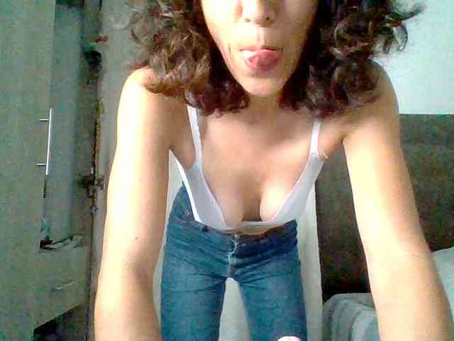 TaniaMarqueza webcam