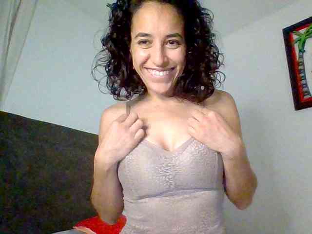 TaniaMarqueza webcam