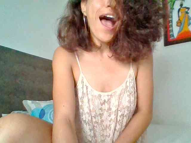 TaniaMarqueza webcam