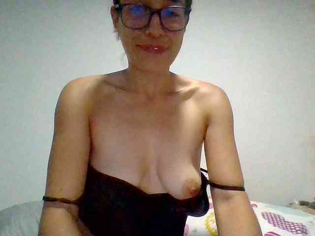 TaniaMarqueza webcam