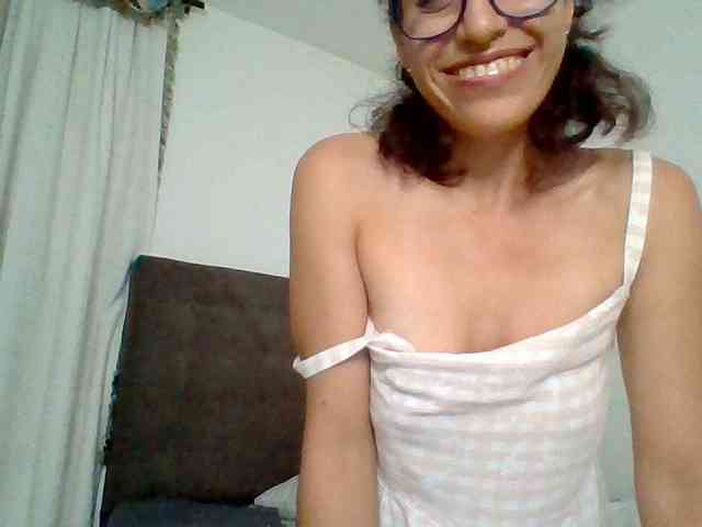 TaniaMarqueza webcam