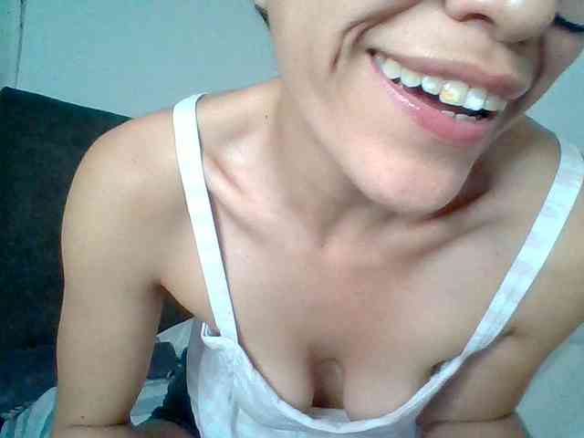 TaniaMarqueza webcam