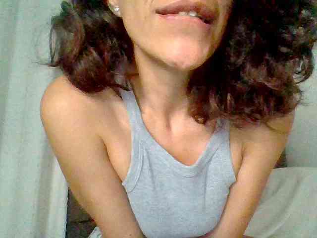 TaniaMarqueza webcam