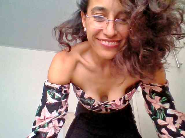 TaniaMarqueza webcam