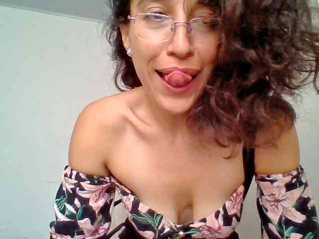 TaniaMarqueza TaniaMarqueza