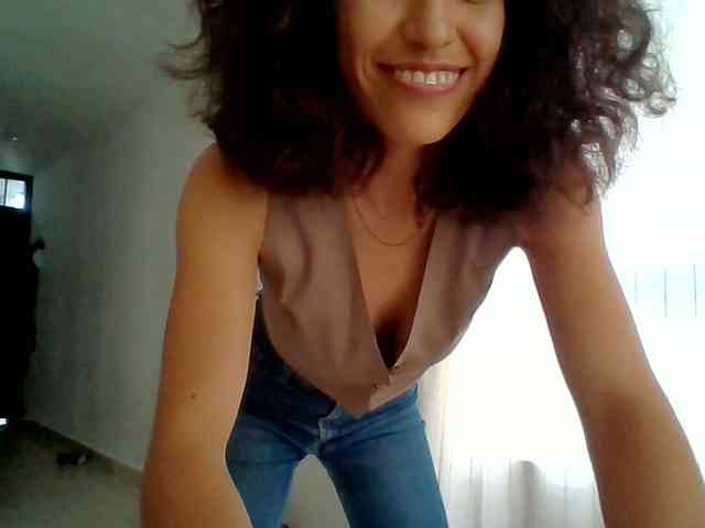 TaniaMarqueza webcam