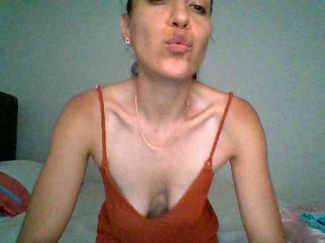 TaniaMarqueza webcam