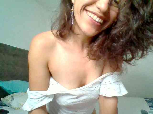 TaniaMarqueza webcam