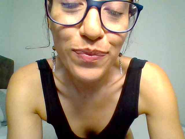 TaniaMarqueza webcam