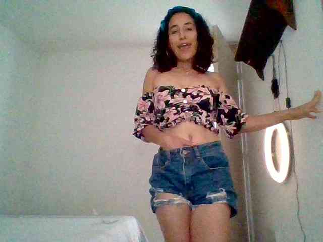 TaniaMarqueza webcam