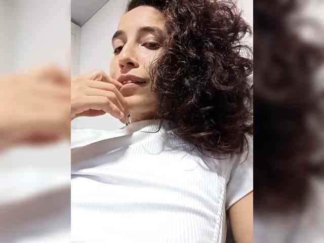 TaniaMarqueza webcam