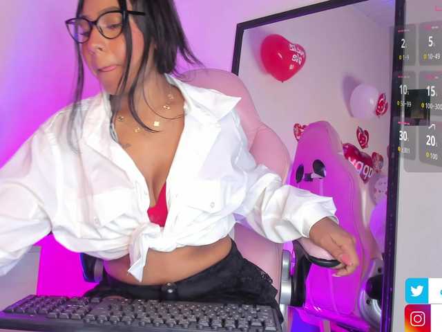 daphne-kim's BongaCams show and profile