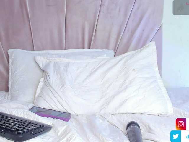 daphne-kim's BongaCams show and profile