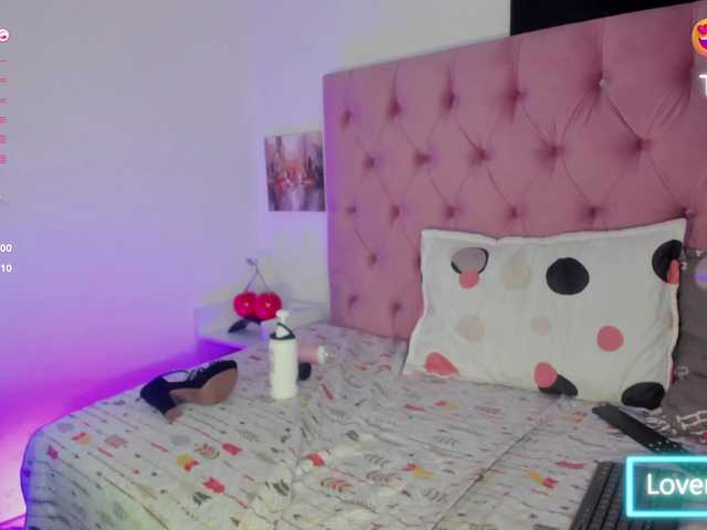 Eimy-saenzx's BongaCams show and profile