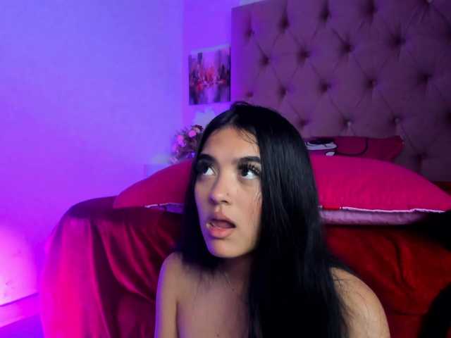 Eimy-saenzx's BongaCams show and profile