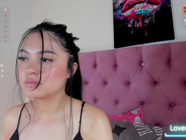 Eimy-saenzx's BongaCams show and profile