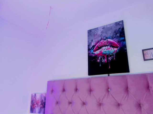 Eimy-saenzx's BongaCams show and profile