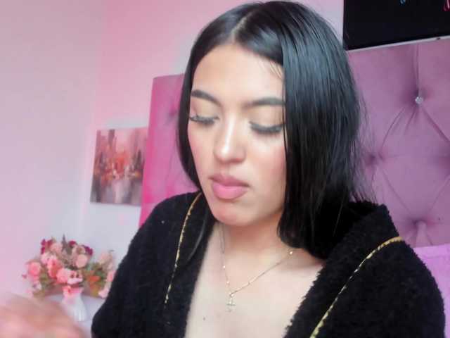 Eimy-saenzx's BongaCams show and profile