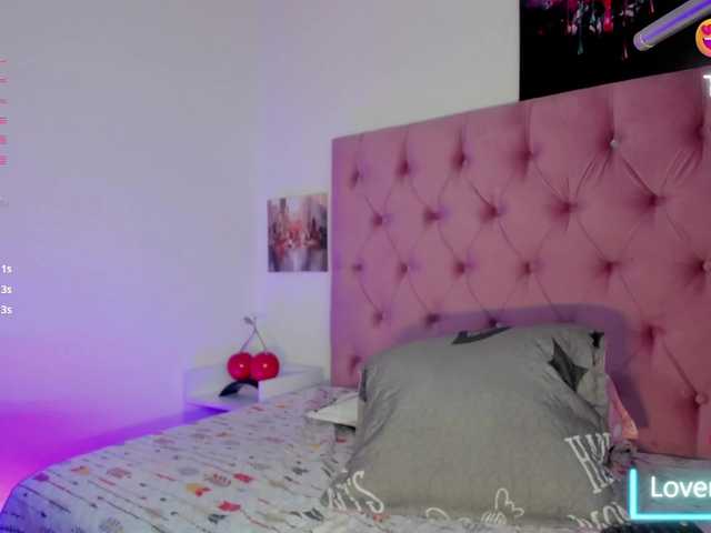 Eimy-saenzx's BongaCams show and profile