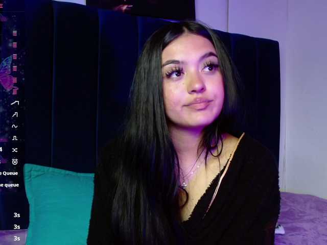 Eimy-saenzx's BongaCams show and profile