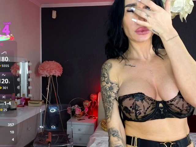 KenzieKush's BongaCams show and profile