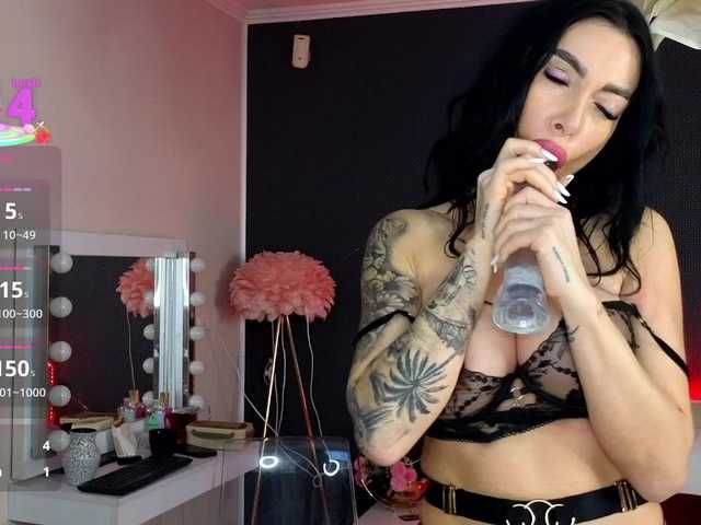 KenzieKush's BongaCams show and profile