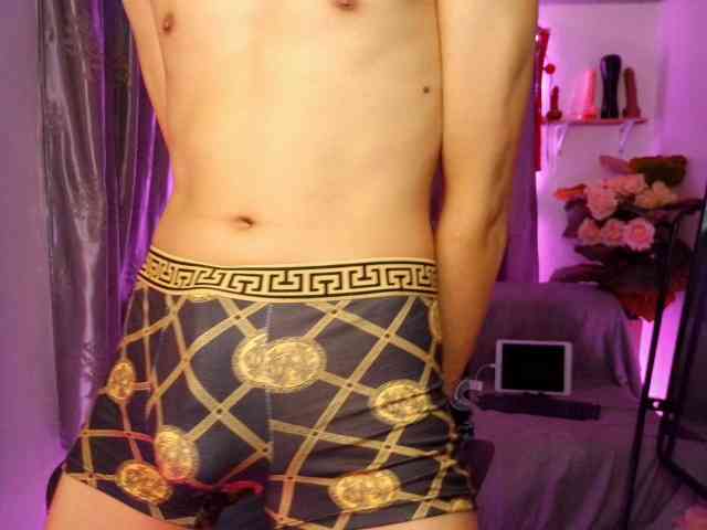 SkinnyBoyNoypi69 SkinnyBoyNoypi69