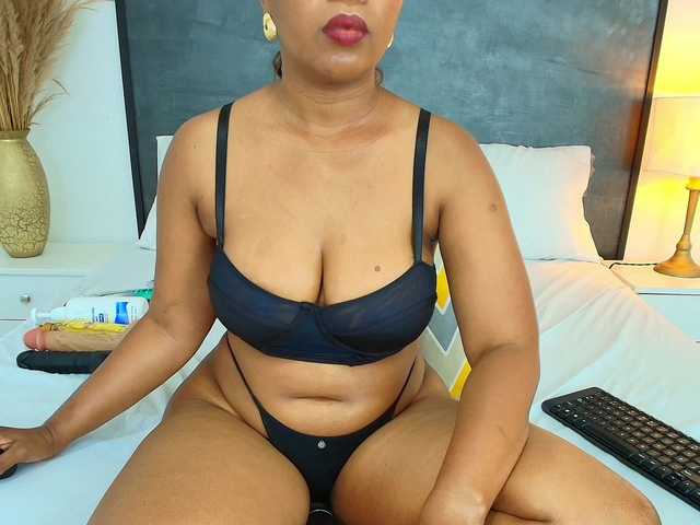 AlisonTravis's BongaCams show and profile