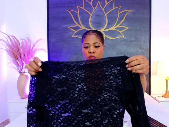 AlisonTravis's BongaCams show and profile